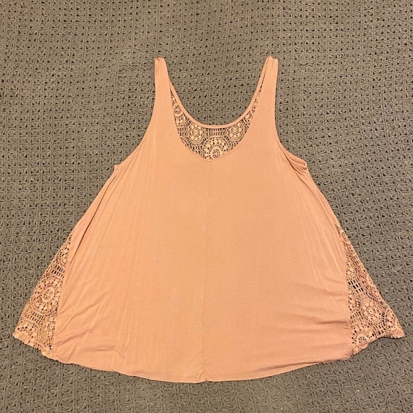 Pinky peach flowy tank top with side cut outs - Picture 3 of 5
